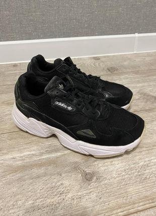 Кросівки adidas falcon оригінал2 фото