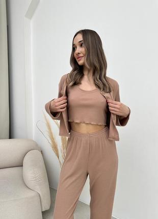 Піжама трійка кофта, топ і штани. піжамний костюм в рубчик укорочена кофтинка, топік і штани. домашній зручний костюм