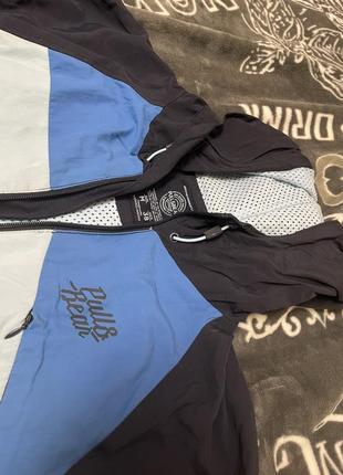 Курточка ,ветровка