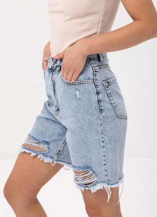 Шорты женские джинсовые, коттоновые,  удлиненные, с  эффектом вываривания, голубые2 фото