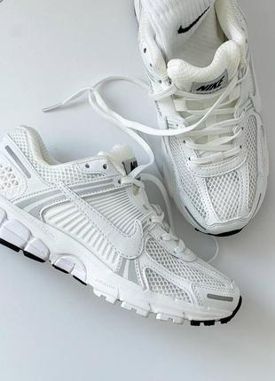 Zoom vomero 5 white