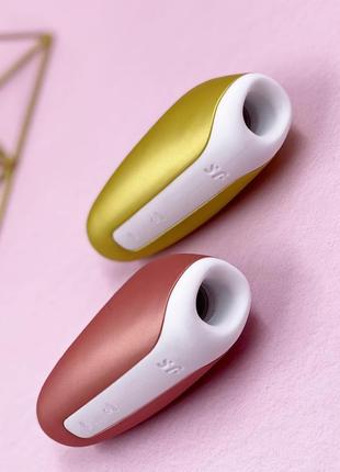 Вакуумный стимулятор satisfyer love breeze