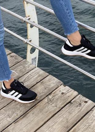 Кросівки класичні adidas iniki runner  black white  лёгкие текстильные кроссовки адидас иники чорные с белым4 фото