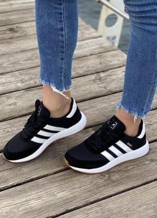 Кросівки класичні adidas iniki runner  black white  лёгкие текстильные кроссовки адидас иники чорные с белым3 фото