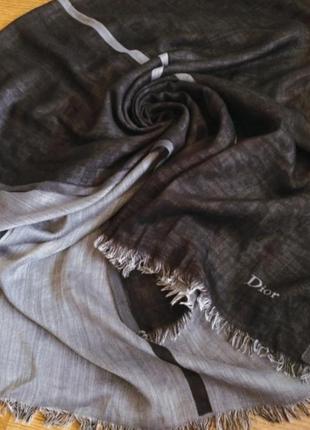 Christian dior стильный крупный фирменный шарф оригинал