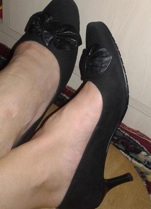 Класичні туфлі з бантиком 38 р.