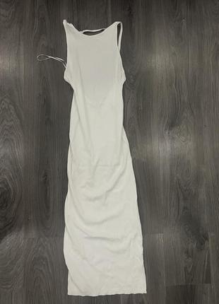 Плаття біле з відкритою спинкою ,не одягнуте