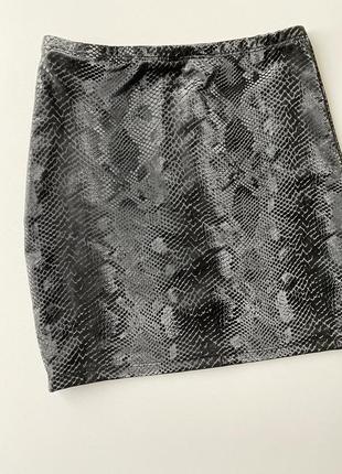 Короткая юбка в змеиный принт shein5 фото