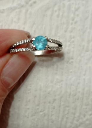 Серебряное кольцо с голубым топазом3 фото