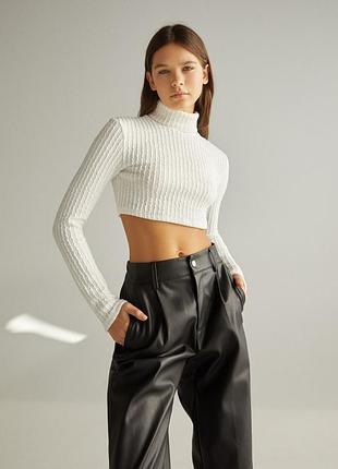 Укороченный топ водолазка  bershka