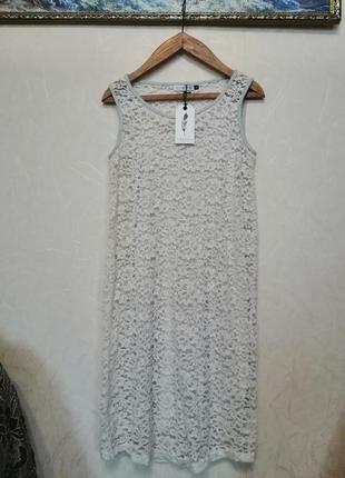 Новое нарядное платье 100 %х/б