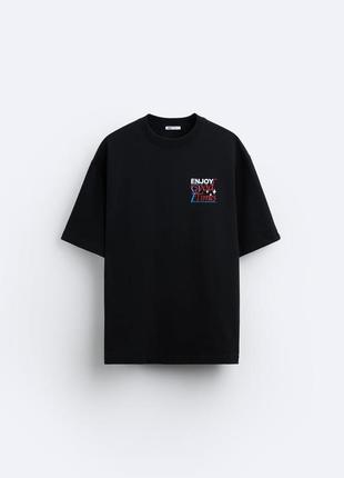 Черная футболка zara с фотографическим принтом &lt;unk&gt; 1165/301 🖇️ в наличии l8 фото
