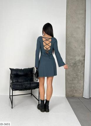 Легкое стильное платье с завязками на спине5 фото