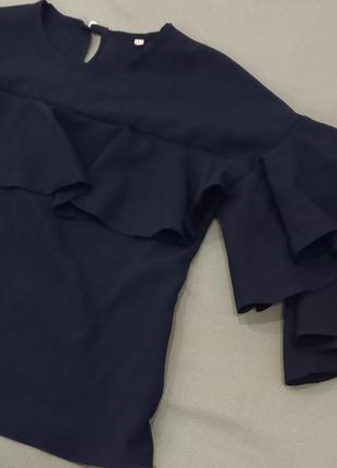 Блуза с рукавами воланами синего цвета р. l3 фото