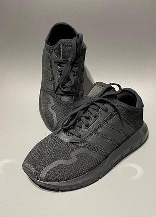 Кроссовки adidas swift run 35 размер