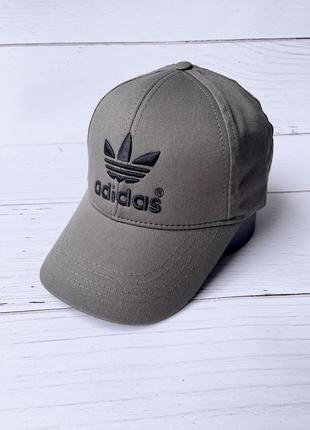 Кепка бейсболка adidas хакі чорна1 фото