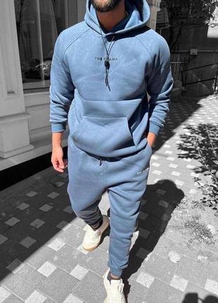 Чоловічий костюм