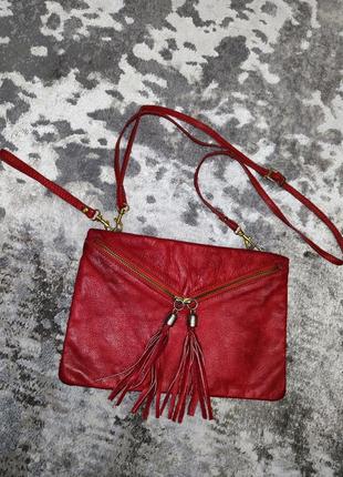 Красная сумочка из натуральной кожи