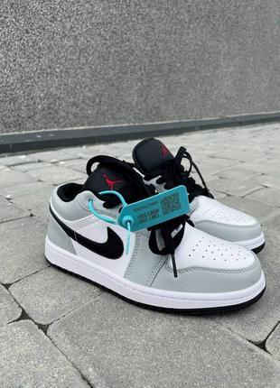 Жіночі та чоловічі кросівки air jordan 1 low light smoke grey унісекс