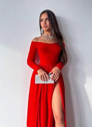 Платье миди с длинными рукавами открытыми плечами приталенное с обильной юбкой с разрезами платья стильная вечерняя черная красная5 фото