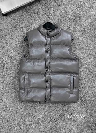 Жилетка з еко-шкіри