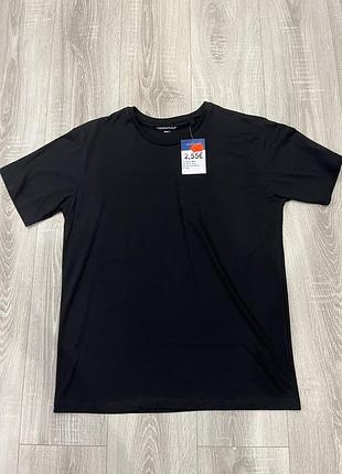 Новая мужская футболка