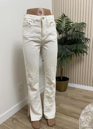 Білі брюки у рубчик, білі джинси1 фото
