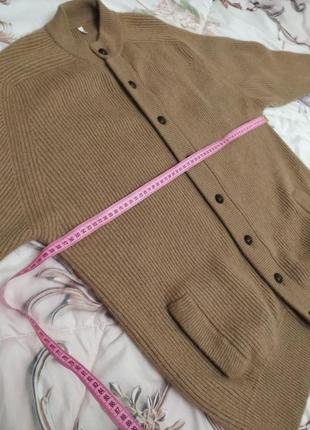 Шикарный дорогой кардиган из верблюжьей шерсти. шотландия