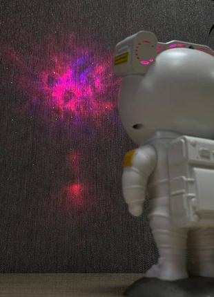 Проєктор космонавт зоряне небо з пультом дистанційного керування/ночник астронавт із пультом5 фото