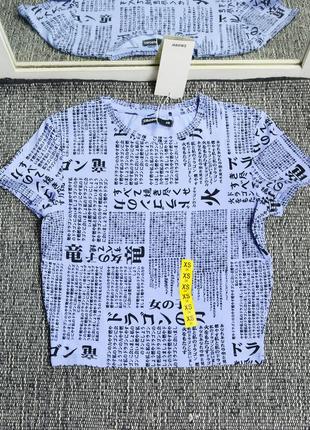 Новая сиреневая футболка с японским принтом cropp town