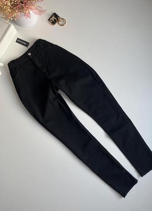 Черные джинсы скинни1 фото