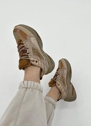 Стильні жіночі кросівки nike m2k tekno linen & wheat & ale brown коричневі5 фото