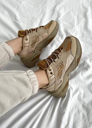 Стильні жіночі кросівки nike m2k tekno linen & wheat & ale brown коричневі3 фото