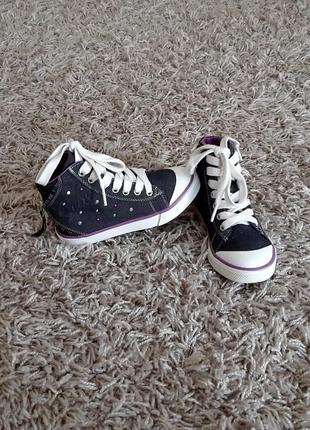 Стильные высокие кеды geox 27 размера.