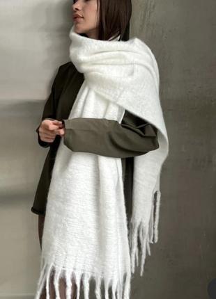 Шарф белый дреды теплый объемный женский длинный