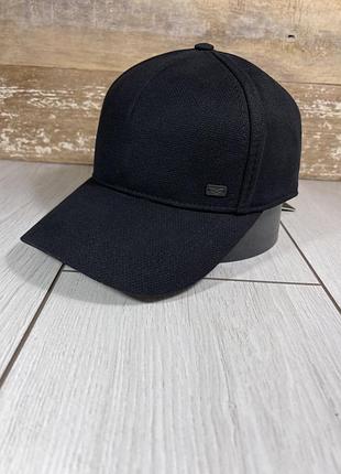 Бейсболка утепленная armani