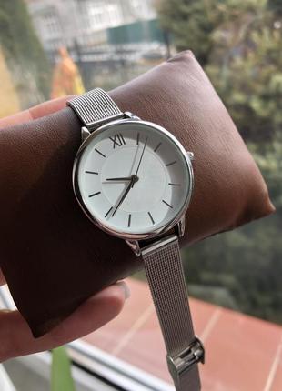 Жіночий годинник next