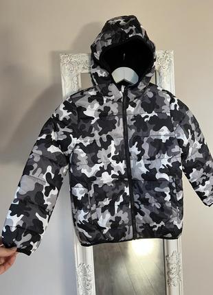Демісезонна утеплена куртка для хлопця камуфляж камуфляжна куртка мілітарі куртка весняна тепла з капюшоном