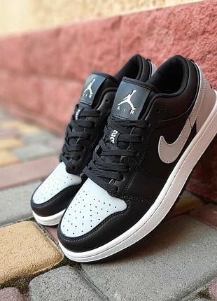 Мужские кроссовки nike air jordan 1 low black grey джордан черного с серым цветами