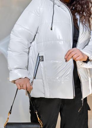 Женская стильная модная яркая весенняя куртка деми деми демисезонная весна батал больших размеров черная белая налобка после платья3 фото