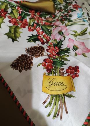 Платок gucci стопроцентный шёлк,ручная работа gucci flora2 фото