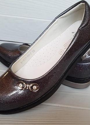 Лаковые туфли для девочки с кожаной стелькой туфлі для дівчинки р.32-37