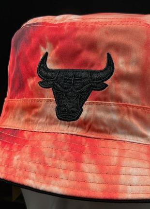 Оригинальная двухсторонняя панама mitchell & ness chicago bulls reversible tie dye4 фото