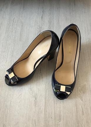 Темно-синие женские туфли, 39 размер
