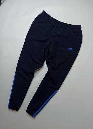 Штани спортивні чоловічі темно-сині adidas. розмір — l