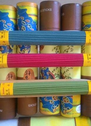 Три упаковки три  разных аромата аромопалочек