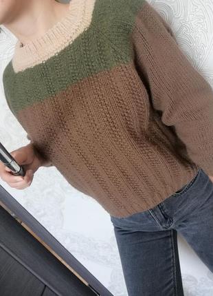 Тёплый укороченный свитер1 фото