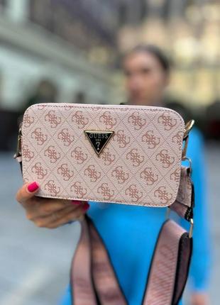 Жіноча сумка з еко-шкіри guess snapshot молочного кольору молодіжна, брендова сумка через плече