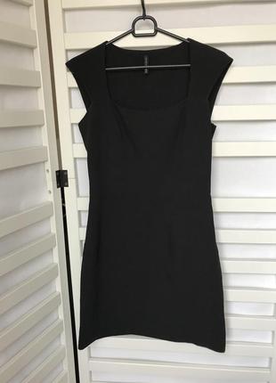 36 naf naf маленьке чорне плаття