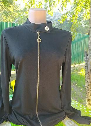 Черное платье с замком на всю длину